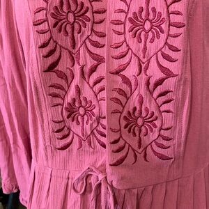 Women’s Cato Pink Embroidered Tunic Top NWOT Mid-Thigh Length Size 18 Large.